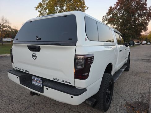 Used 2016 Nissan Titan SV image 19