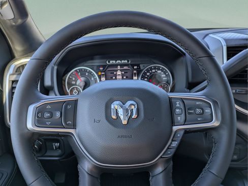 New 2026 RAM 2500 Big Horn AWD/4WD image 27