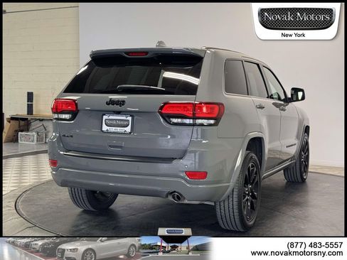 Used 2022 Jeep Grand Cherokee Laredo X AWD/4WD image 11
