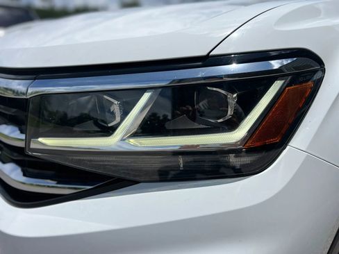 Used 2020 Volkswagen Atlas Cross Sport SEL Premium R-Line AWD/4WD image 19