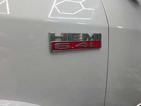 Used 2019 RAM 2500 Laramie AWD/4WD image 46