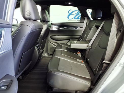 Used 2024 Cadillac XT5 Premium Luxury image 8