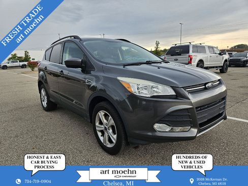 Used 2016 Ford Escape SE w/ Equipment Group 201A FWD image 1