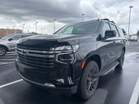 Used 2024 Chevrolet Tahoe LT w/ Luxury Package image 2