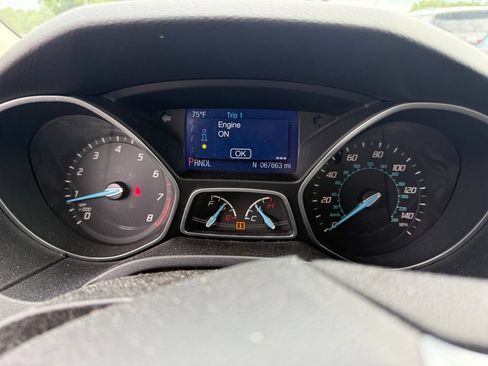 Used 2014 Ford Focus SE FWD image 6