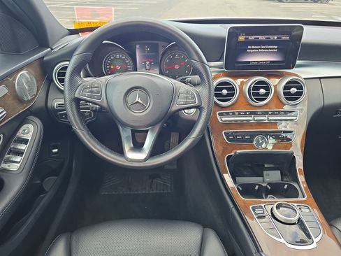 Used 2018 Mercedes-Benz C 300 4MATIC Sedan image 10