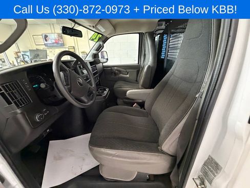 Used 2024 GMC Savana 2500 w/ Driver Convenience Package RWD image 11
