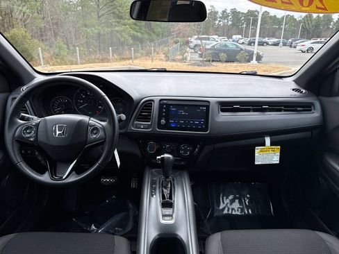 Used 2022 Honda HR-V Sport image 16