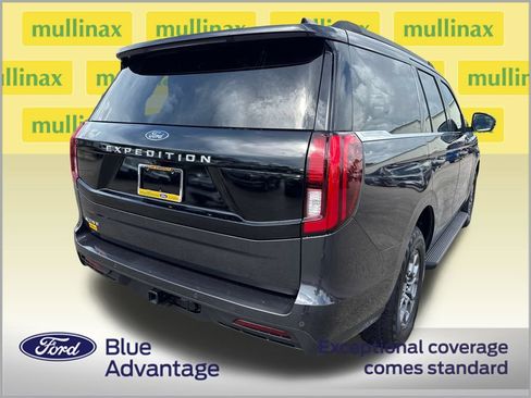 Used 2025 Ford Expedition Active RWD image 4
