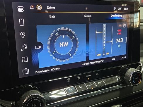 Used 2023 Chevrolet Colorado Trail Boss w/ Technology Package image 20