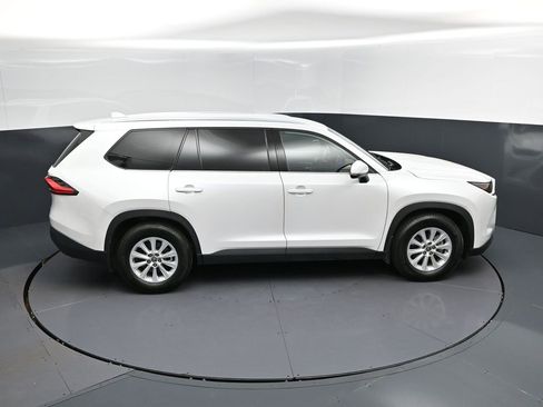 Used 2024 Toyota Grand Highlander XLE image 38