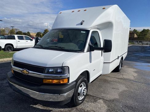 New 2025 Chevrolet Express 3500 w/ Power Convenience Package image 2