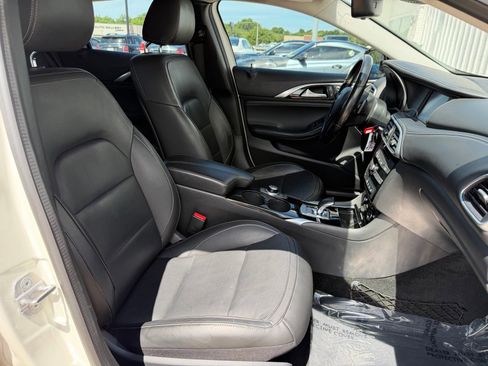 Used 2019 INFINITI QX30 AWD w/ Proassist Package image 22