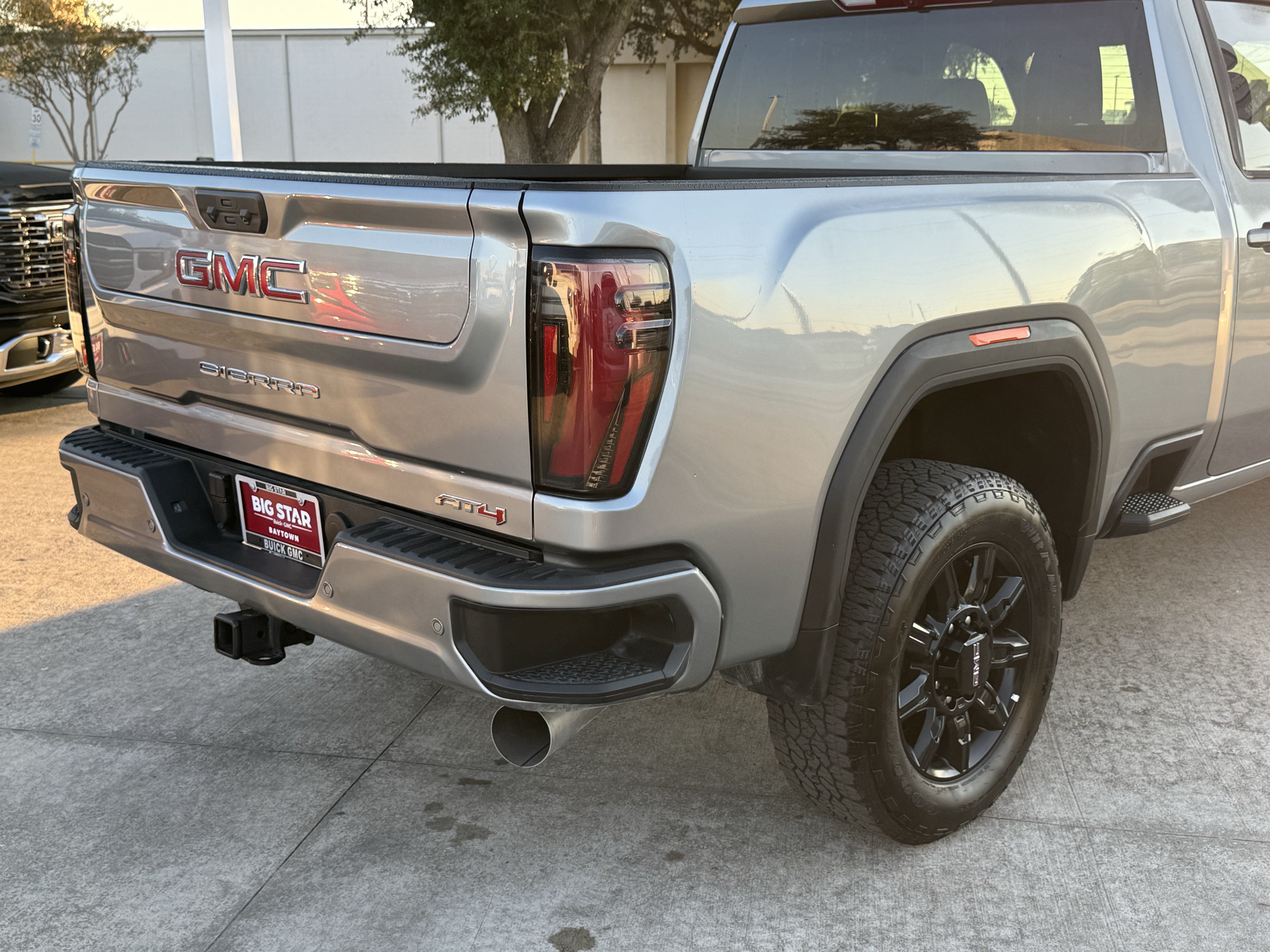 Used 2026 GMC Sierra 2500 AT4 AWD/4WD image 7