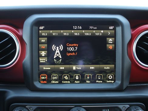 Used 2023 Jeep Wrangler Unlimited Rubicon w/ Cold Weather Group image 33