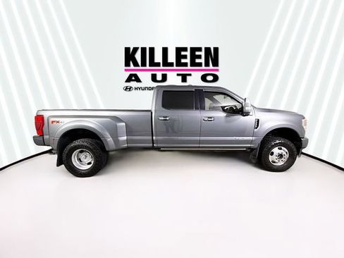 Used 2022 Ford F350 Platinum w/ FX4 Off-Road Package image 8