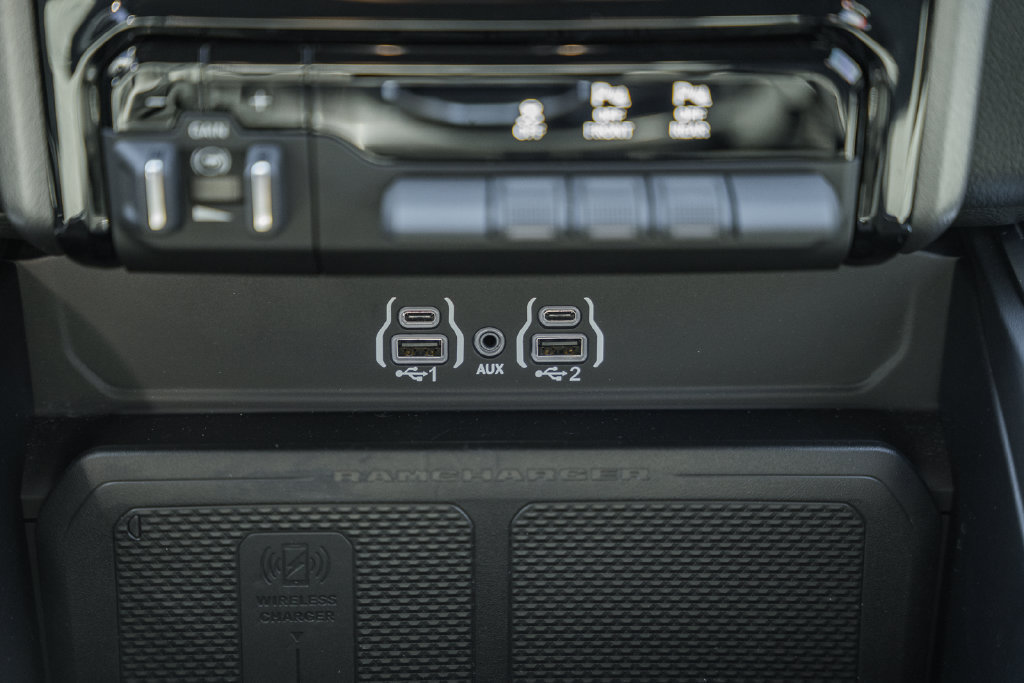 Used 2025 RAM 1500 Big Horn AWD/4WD image 28