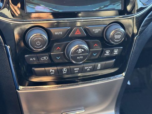 Used 2020 Jeep Grand Cherokee Altitude image 17