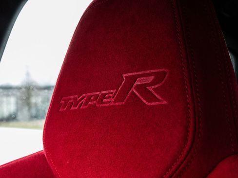 Used 2025 Honda Civic Type R image 11