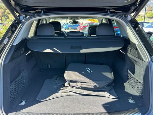 Used 2023 Audi Q5 e Premium Plus w/ Premium Plus Package image 36