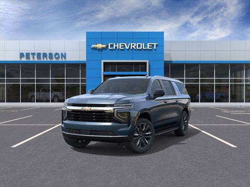 New 2026 Chevrolet Suburban LS image 9