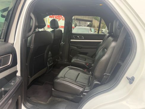 Used 2017 Ford Explorer XLT w/ Equipment Group 202A image 16