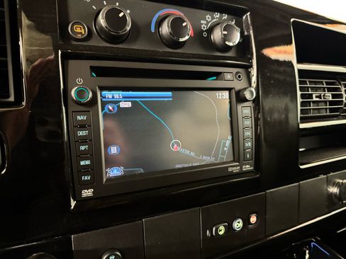 Used 2013 Chevrolet Express 1500 image 23