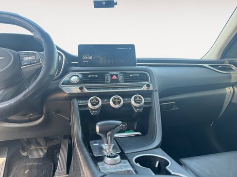 Used 2023 Genesis G70 2.0T RWD image 11