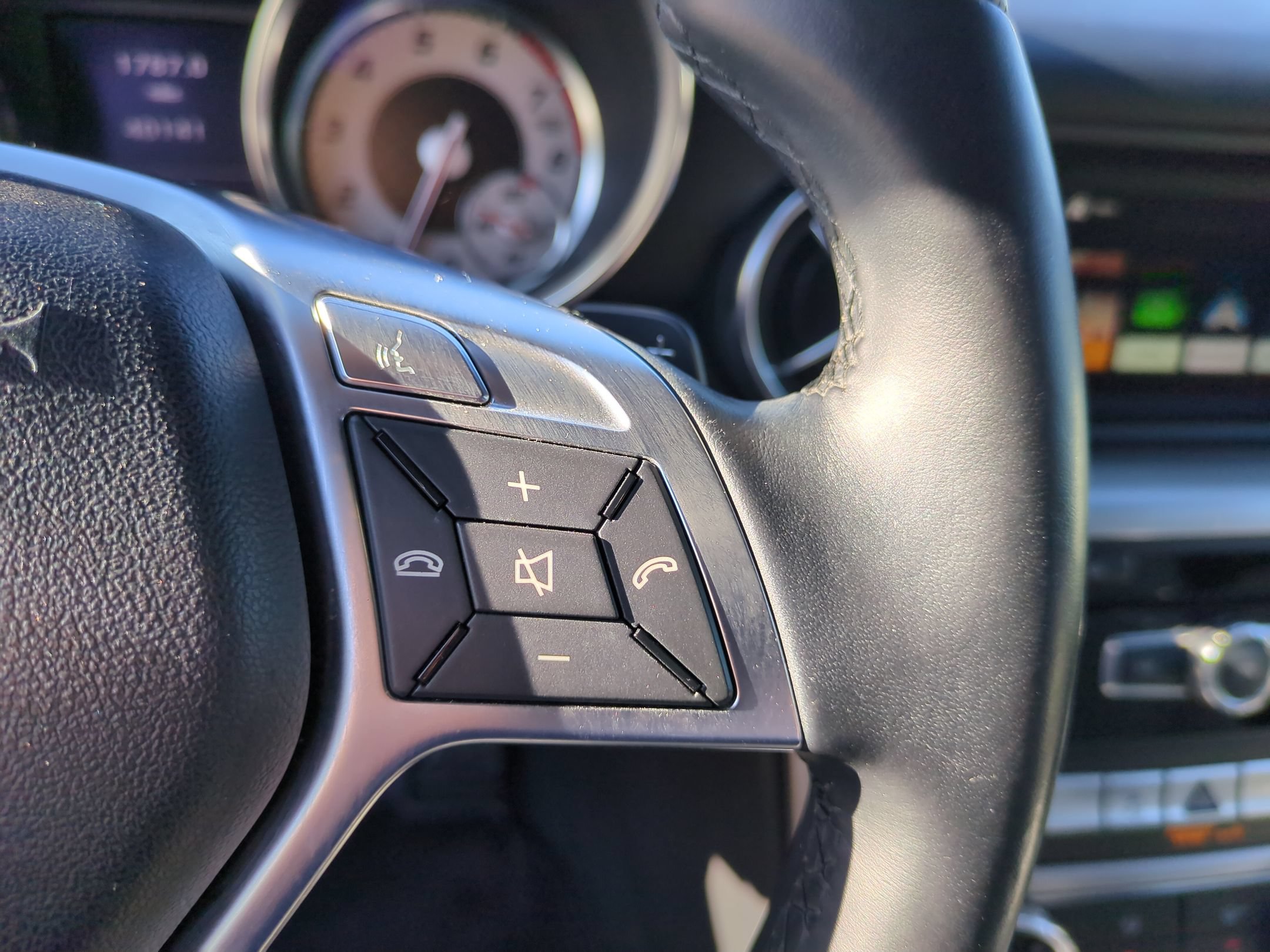 Used 2013 Mercedes-Benz SLK 250 image 20