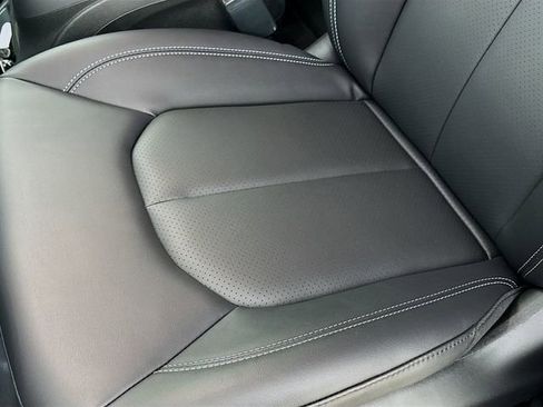 New 2026 Chrysler Pacifica Select w/ S Appearance Package image 18