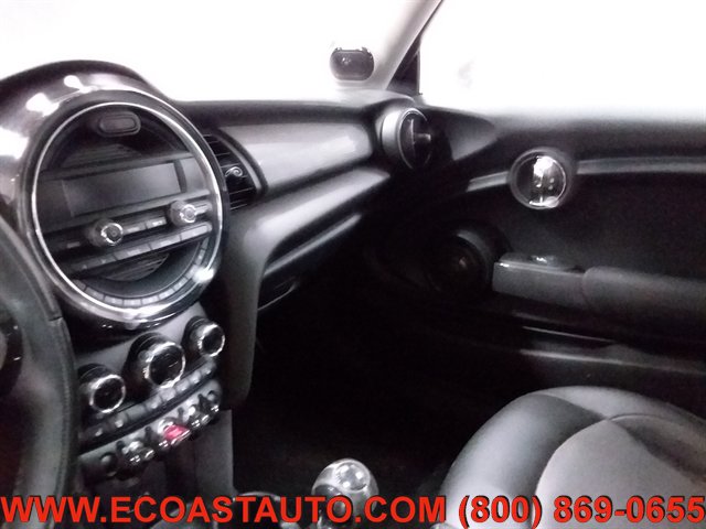 Used 2015 MINI Cooper 2-Door Hardtop FWD image 11