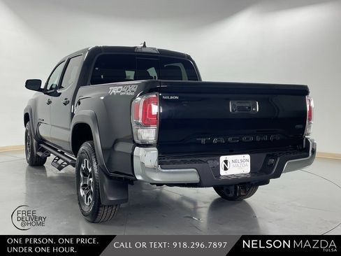 Used 2022 Toyota Tacoma TRD Off-Road image 8