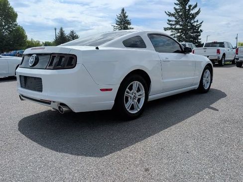 Used 2014 Ford Mustang Coupe RWD image 3