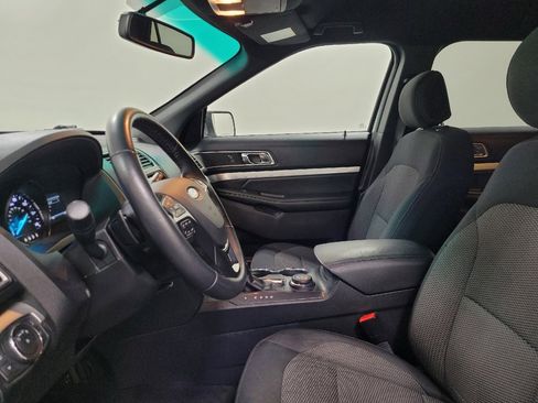 Used 2016 Ford Explorer XLT w/ Equipment Group 201A image 17