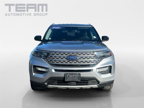 Used 2022 Ford Explorer Limited w/ Equipment Group 301A image 2