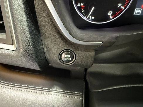 Used 2023 Subaru Ascent Touring image 23