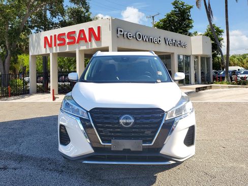 Certified 2023 Nissan Kicks SV image 2
