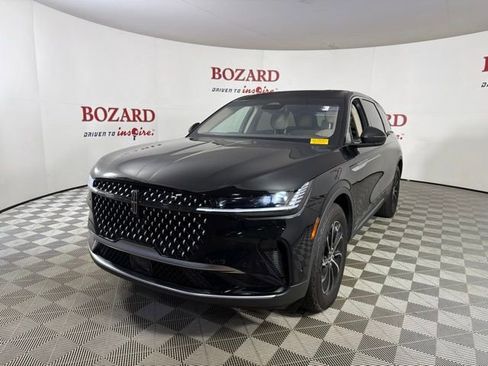 Used 2024 Lincoln Nautilus Premier w/ Equipment Group 102A AWD/4WD image 4