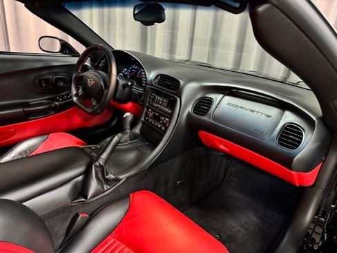 Used 2004 Chevrolet Corvette Z06 w/ Memory Package RWD image 8
