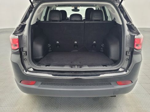 Used 2019 Jeep Compass Latitude FWD image 29
