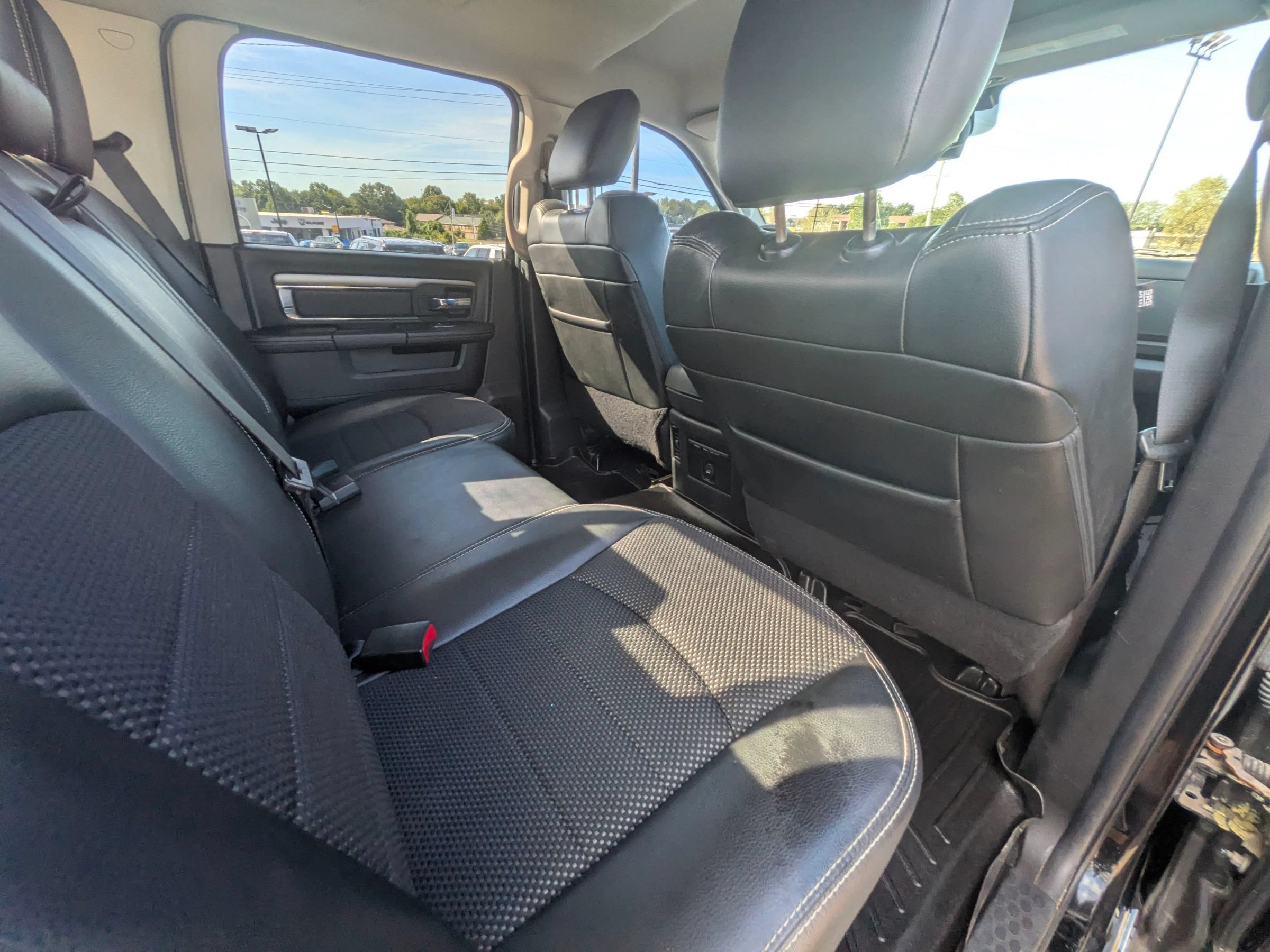 Used 2014 RAM 1500 Sport w/ Convenience Group AWD/4WD image 38