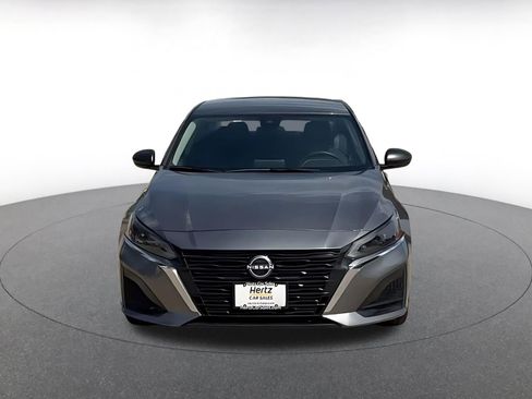 Used 2025 Nissan Altima 2.5 SV FWD image 4