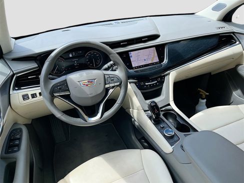 Used 2024 Cadillac XT6 Premium Luxury image 24