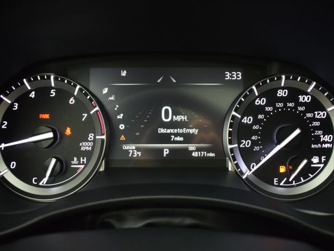 Used 2022 Toyota Highlander XLE AWD/4WD image 20