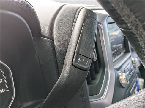 Used 2021 GMC Sierra 1500 SLT AWD/4WD image 12