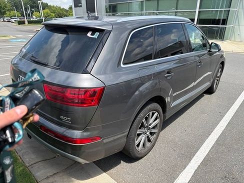 Used 2018 Audi Q7 3.0T Premium Plus w/ Premium Plus Package AWD/4WD image 10