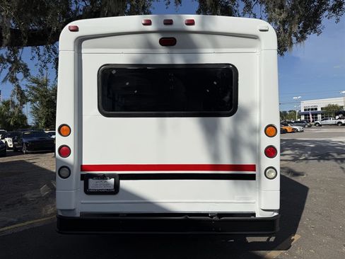 Used 2015 Ford E-450 and Econoline 450 Super Duty w/ Shuttle Bus Prep Package RWD image 5