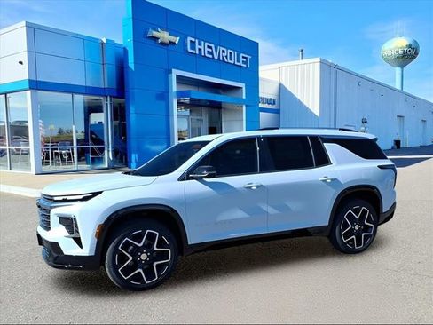 New 2026 Chevrolet Traverse High Country w/ LPO, Floor Liner Package image 8