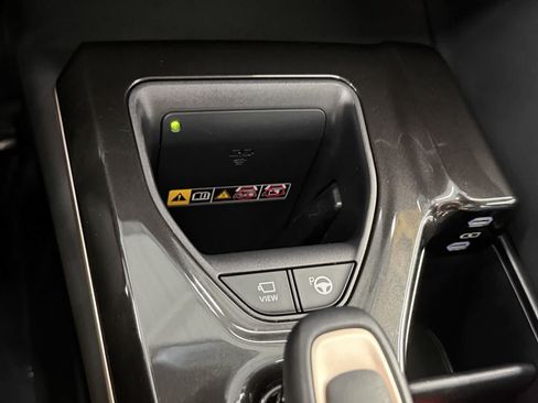 Used 2025 Toyota Crown Platinum AWD/4WD image 20
