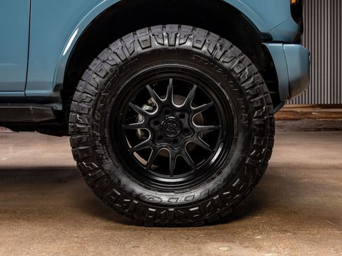 Used 2023 Ford Bronco Wildtrak image 12